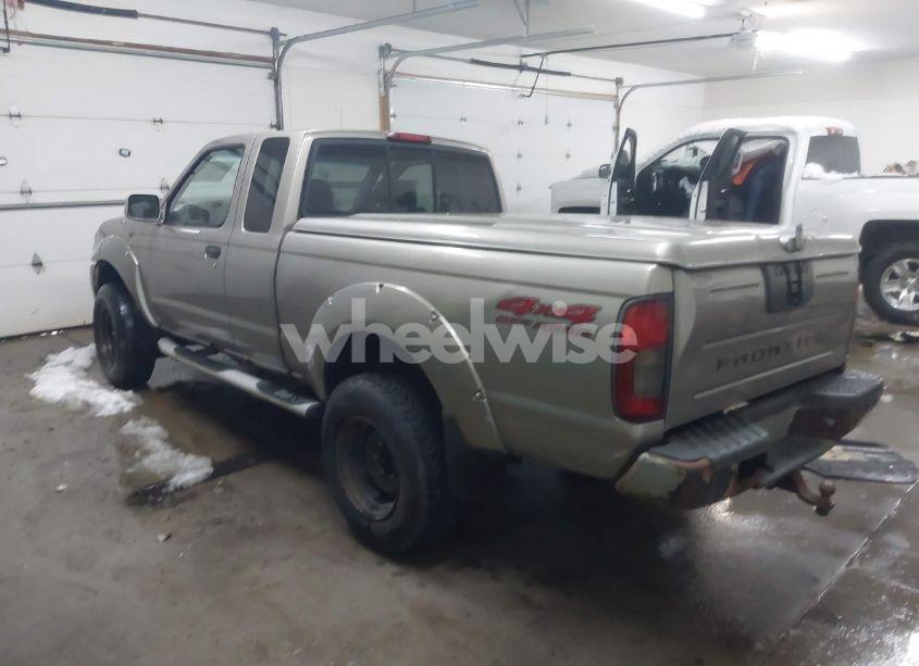 Photo 3 of 2001 Nissan Frontier SE-V6 (VIN 1N6ED26YX1C321091)