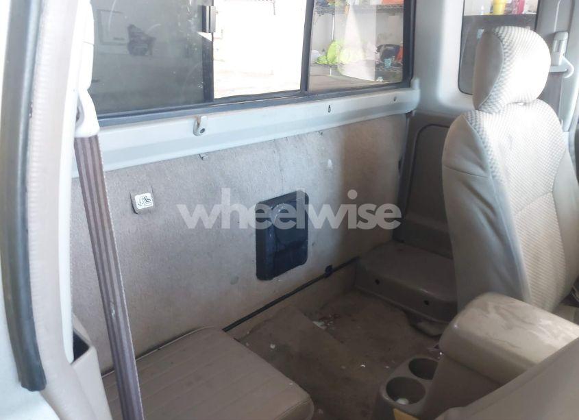 Photo 8 of 2001 Nissan Frontier SE-V6 (VIN 1N6ED26YX1C321091)