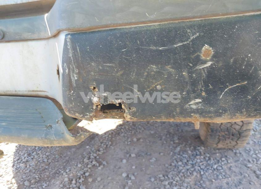 Photo 14 of 2002 Nissan Frontier XE-V6 (VIN 1N6ED26YX2C314112)