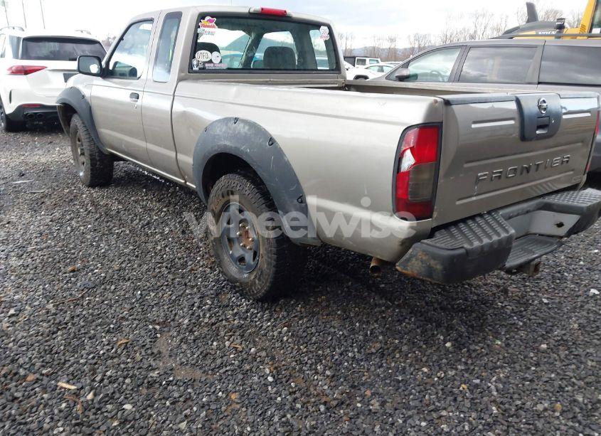 Photo 3 of 2002 Nissan Frontier XE-V6 (VIN 1N6ED26YX2C314112)