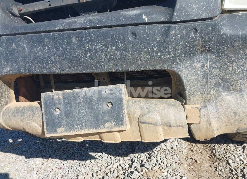 Photo 6 of 2002 Nissan Frontier XE-V6 (VIN 1N6ED26YX2C314112)