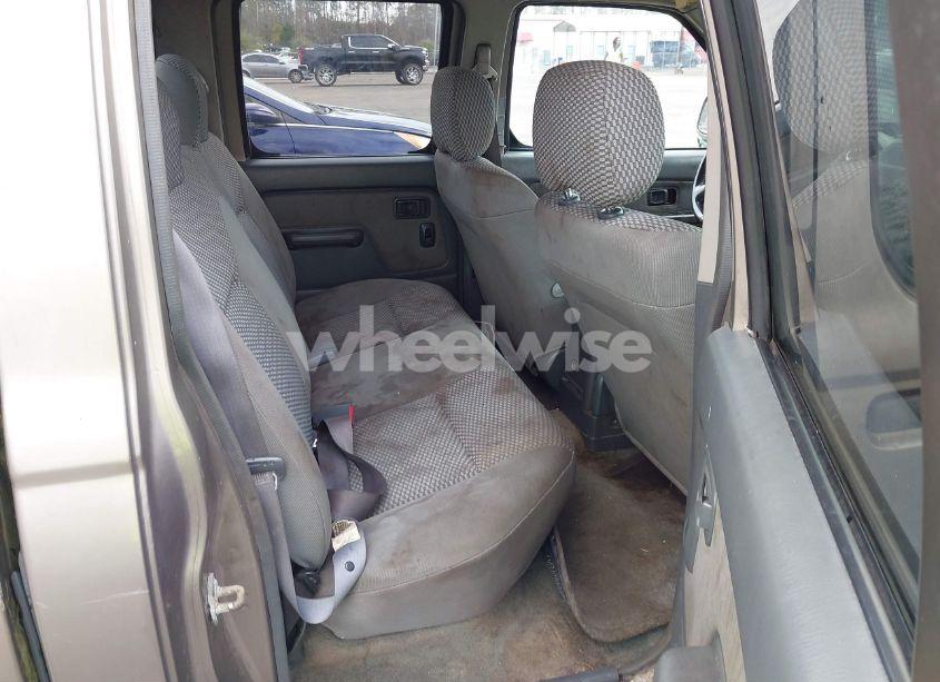 Photo 8 of 2003 Nissan Frontier SE-V6 (VIN 1N6ED27T03C419844)