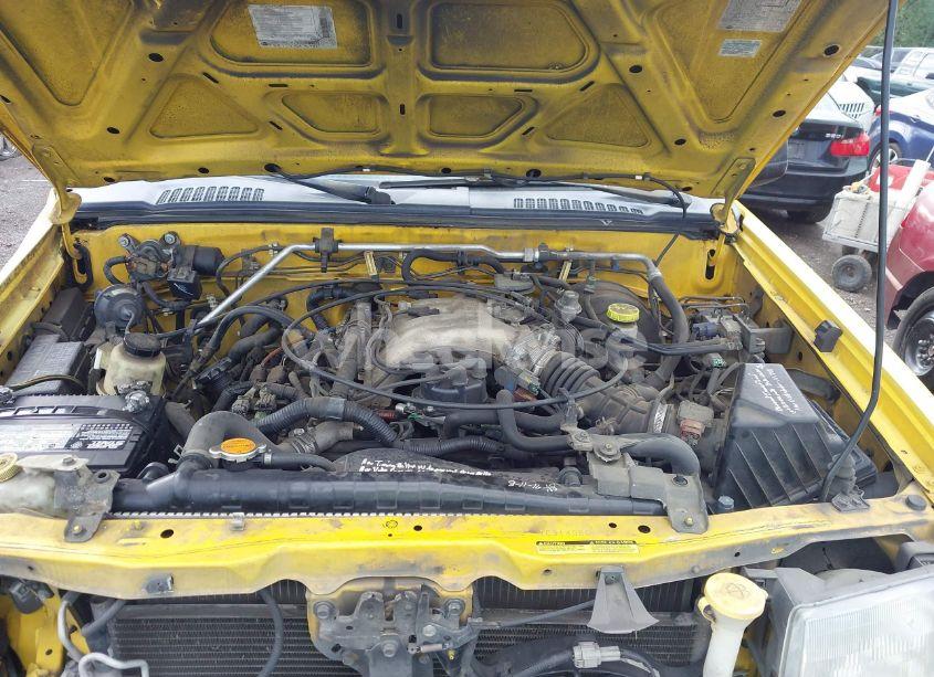 Photo 10 of 2000 Nissan Frontier SE/SE-V6/XE-V6 (VIN 1N6ED27T0YC314986)