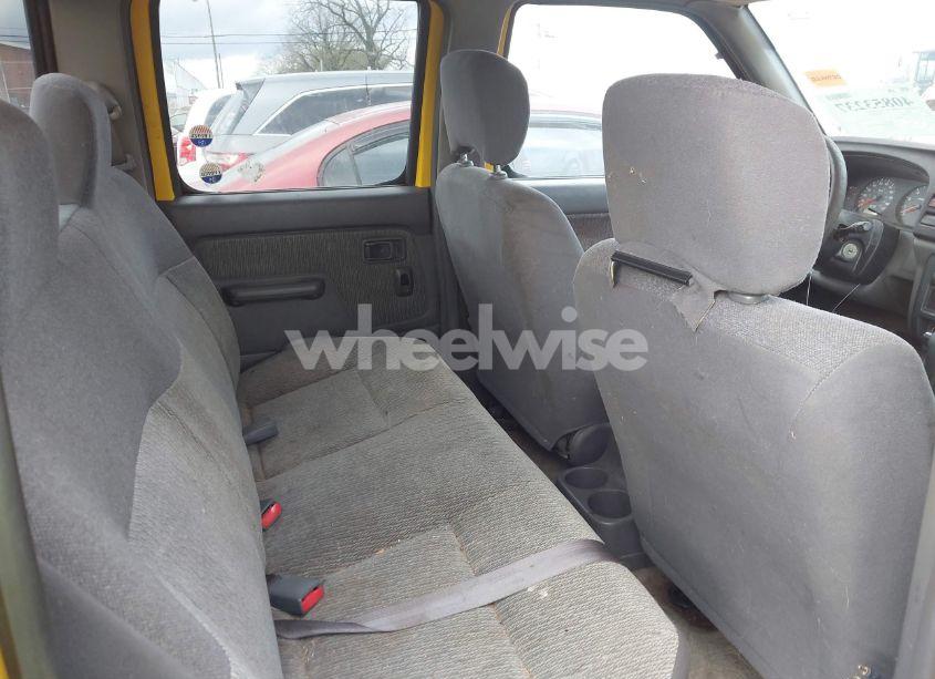 Photo 8 of 2000 Nissan Frontier SE/SE-V6/XE-V6 (VIN 1N6ED27T0YC314986)