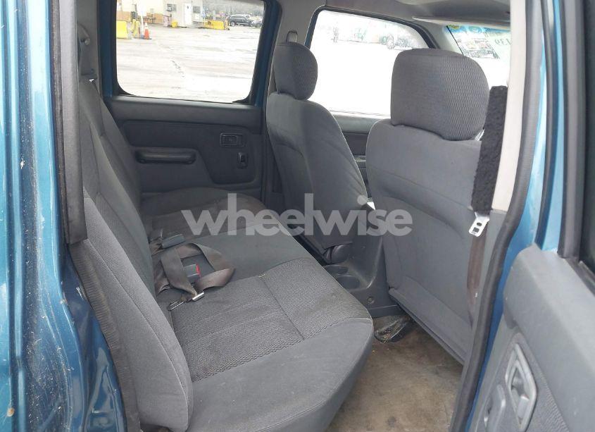 Photo 8 of 2001 Nissan Frontier XE-V6 (VIN 1N6ED27T21C367243)