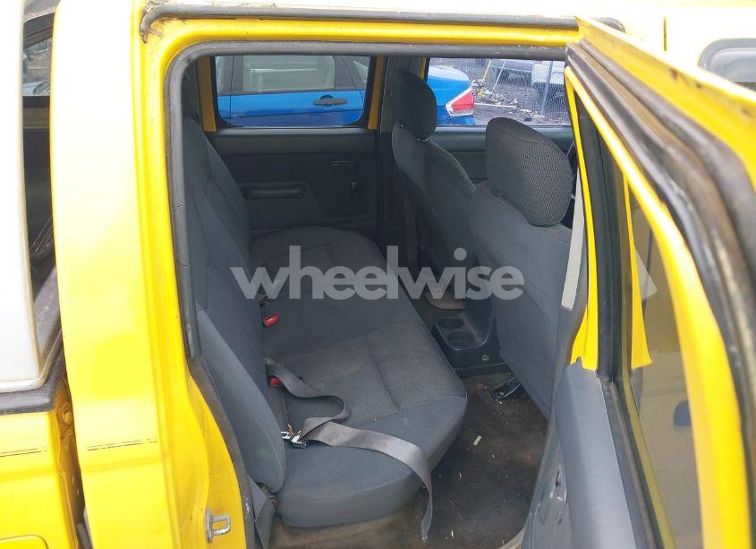 Photo 8 of 2001 Nissan Frontier XE-V6 (VIN 1N6ED27T21C372541)