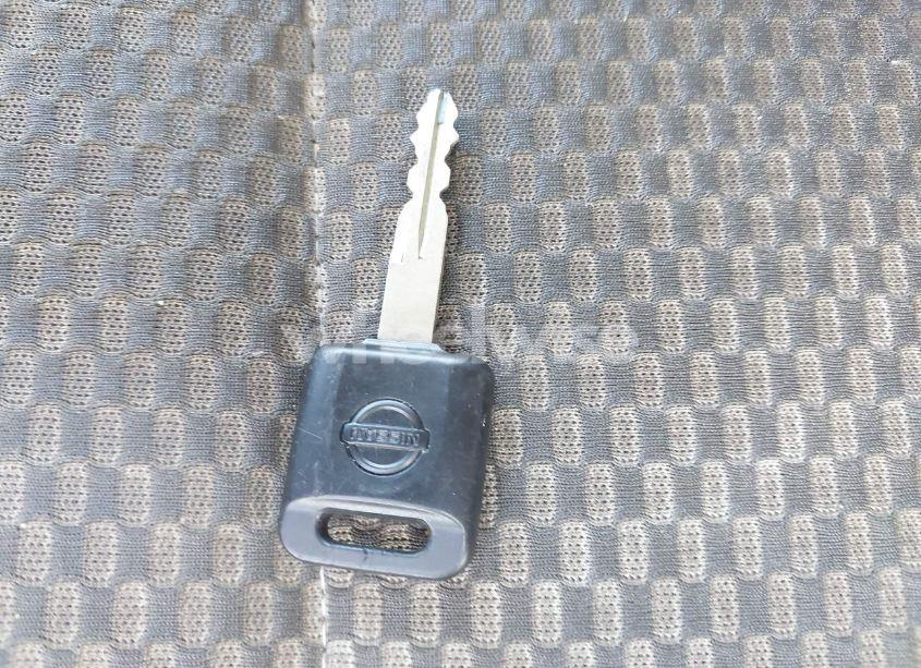 Photo 11 of 2002 Nissan Frontier SE-V6 (VIN 1N6ED27T22C301874)