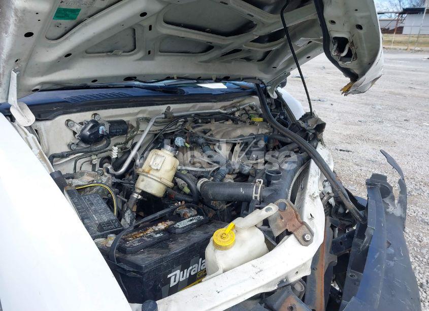 Photo 10 of 2002 Nissan Frontier XE-V6 (VIN 1N6ED27T22C355126)