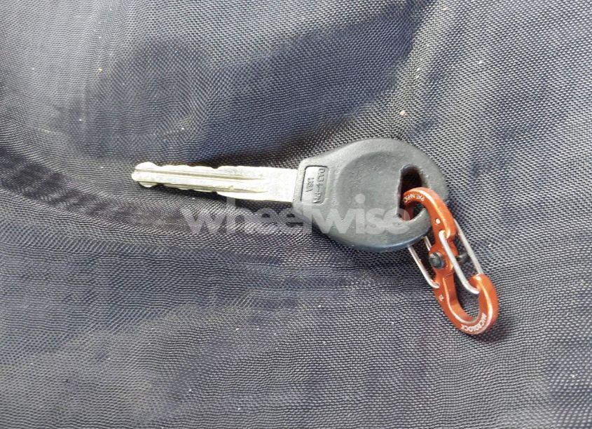 Photo 11 of 2002 Nissan Frontier XE-V6 (VIN 1N6ED27T22C355126)