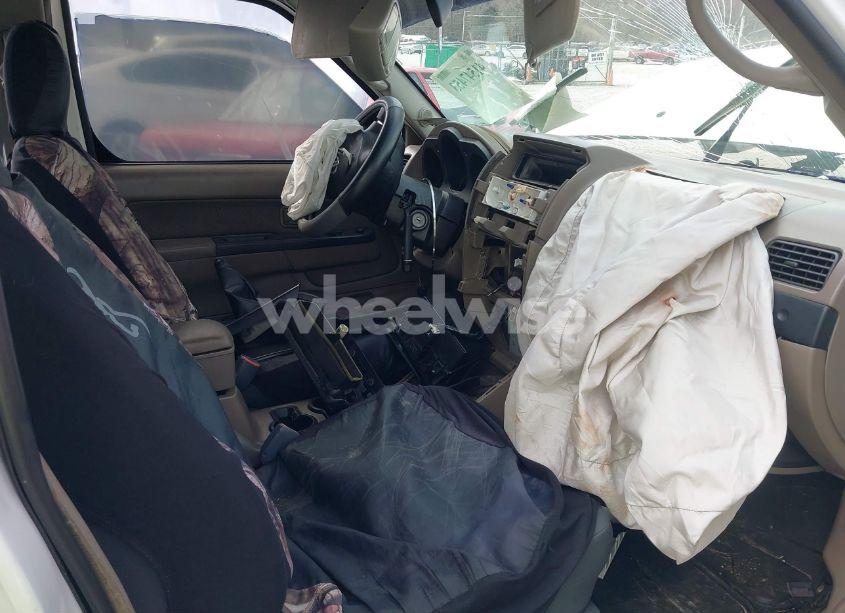 Photo 5 of 2002 Nissan Frontier XE-V6 (VIN 1N6ED27T22C355126)