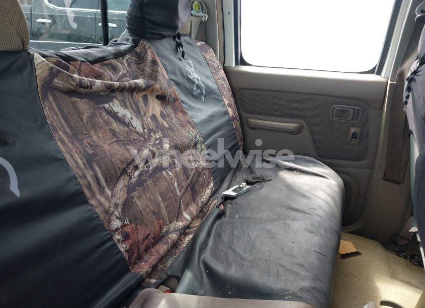 Photo 8 of 2002 Nissan Frontier XE-V6 (VIN 1N6ED27T22C355126)