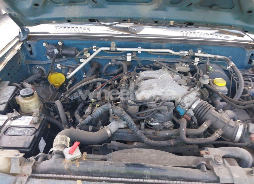 Photo 10 of 2003 Nissan Frontier XE-V6 (VIN 1N6ED27T23C413527)