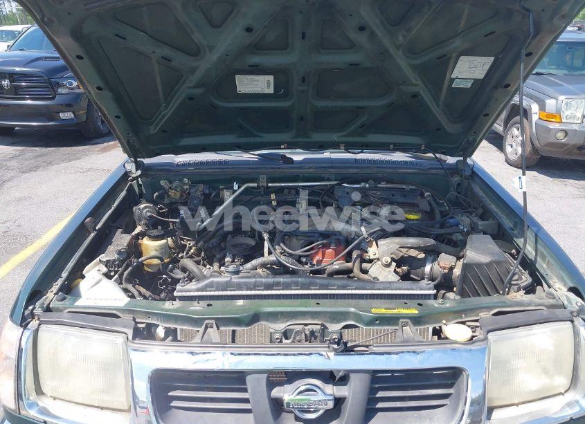 Photo 10 of 2000 Nissan Frontier SE-V6/XE-V6 (VIN 1N6ED27T2YC353126)