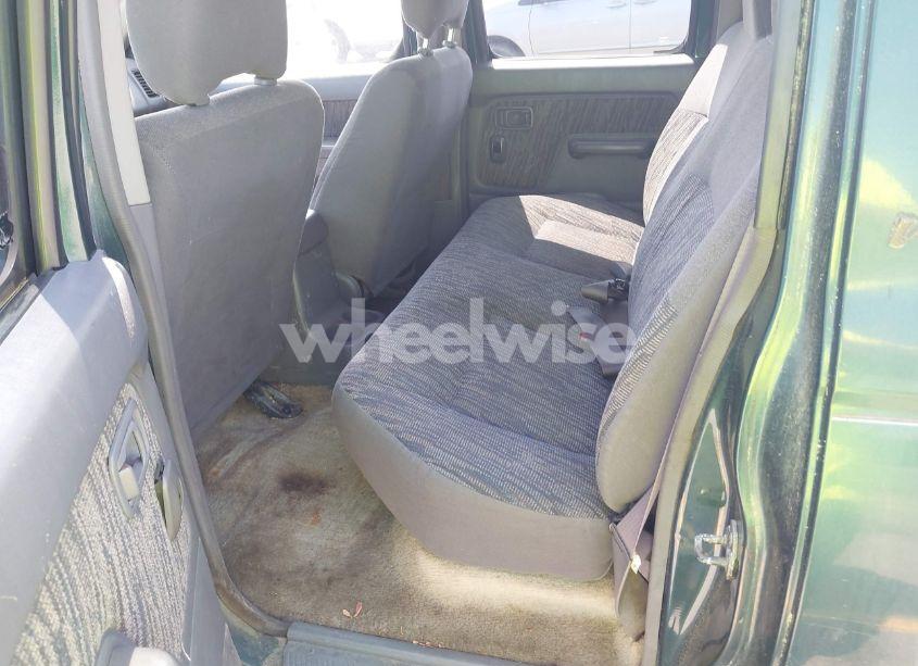 Photo 8 of 2000 Nissan Frontier SE-V6/XE-V6 (VIN 1N6ED27T2YC353126)