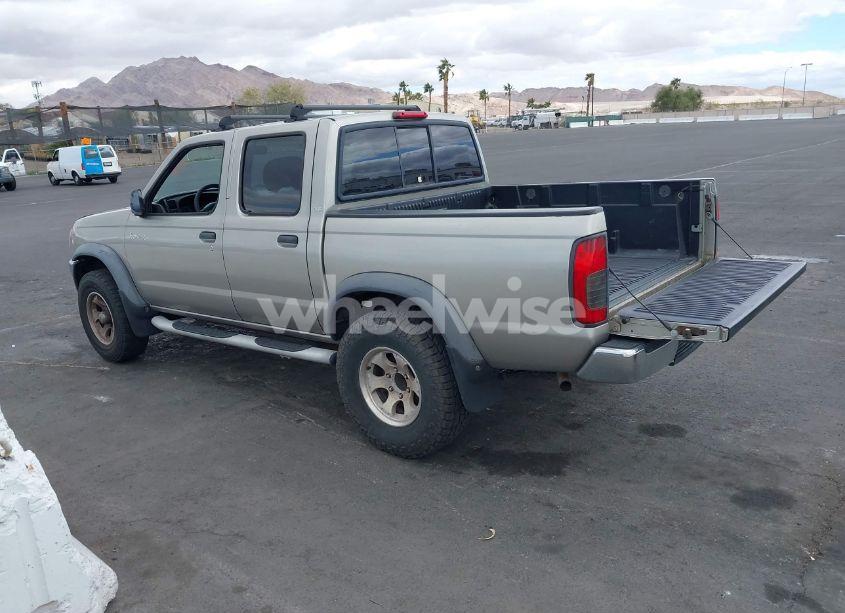Photo 3 of 2000 Nissan Frontier SE-V6/XE-V6 (VIN 1N6ED27T2YC380634)