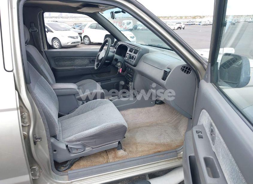 Photo 5 of 2000 Nissan Frontier SE-V6/XE-V6 (VIN 1N6ED27T2YC380634)