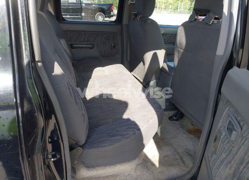 Photo 8 of 2000 Nissan Frontier SE-V6/XE-V6 (VIN 1N6ED27T2YC383940)