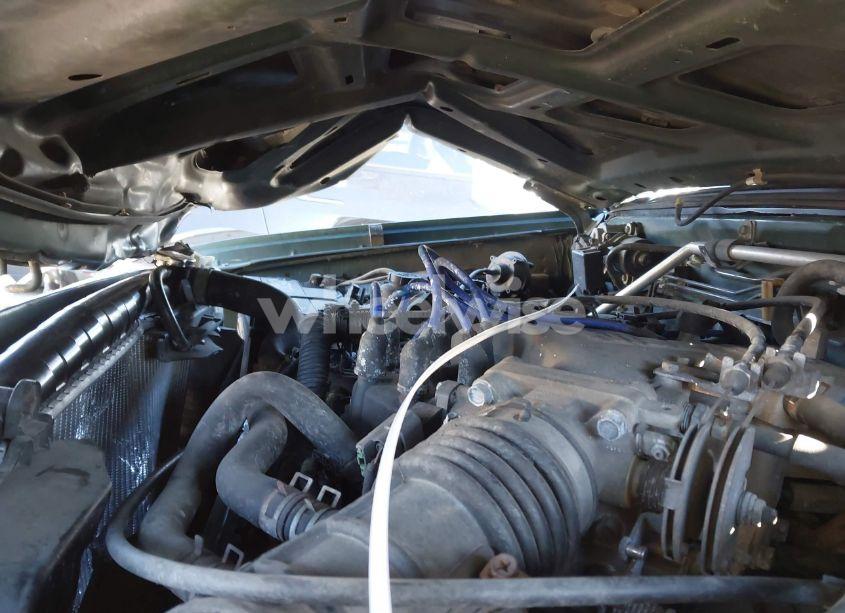 Photo 10 of 2000 Nissan Frontier SE-V6/XE-V6 (VIN 1N6ED27T3YC392985)