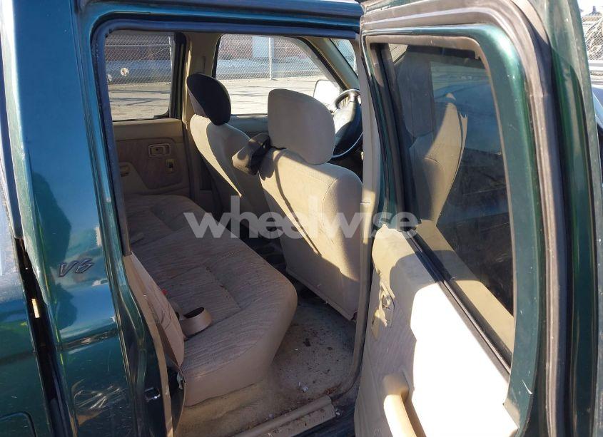 Photo 8 of 2000 Nissan Frontier SE-V6/XE-V6 (VIN 1N6ED27T3YC392985)