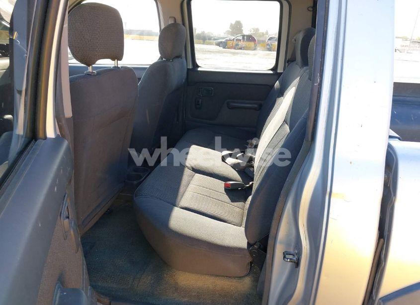 Photo 8 of 2001 Nissan Frontier XE-V6 (VIN 1N6ED27T41C319923)