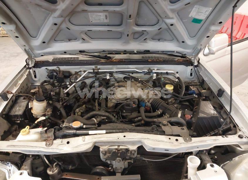 Photo 10 of 2001 Nissan Frontier SE-V6 (VIN 1N6ED27T41C392564)