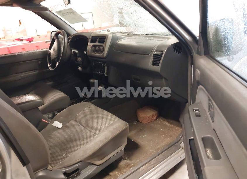 Photo 5 of 2001 Nissan Frontier SE-V6 (VIN 1N6ED27T41C392564)