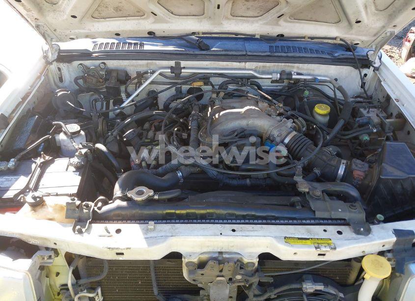 Photo 10 of 2000 Nissan Frontier SE-V6/XE-V6 (VIN 1N6ED27T4YC390033)