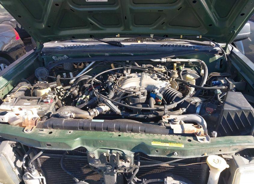 Photo 10 of 2000 Nissan Frontier SE-V6/XE-V6 (VIN 1N6ED27T5YC313753)