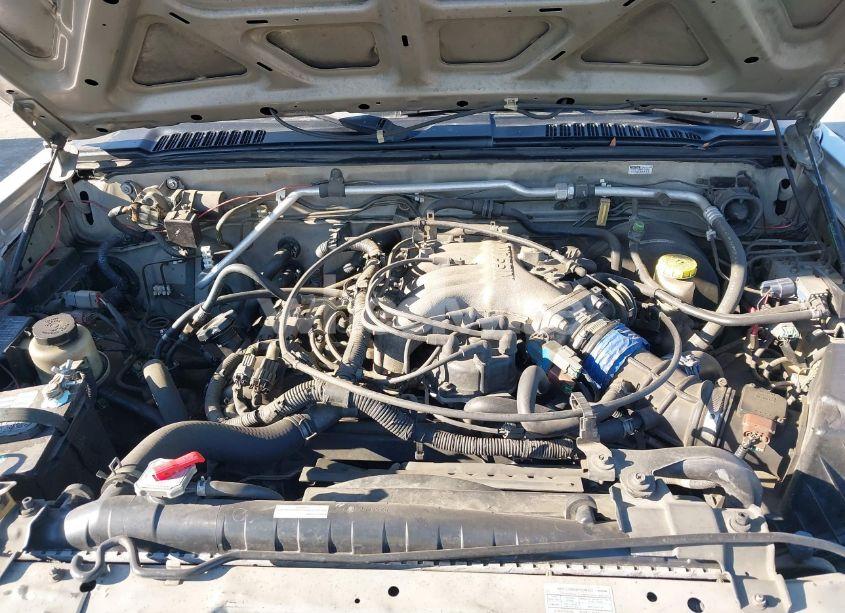 Photo 10 of 2000 Nissan Frontier SE-V6/XE-V6 (VIN 1N6ED27T5YC437442)