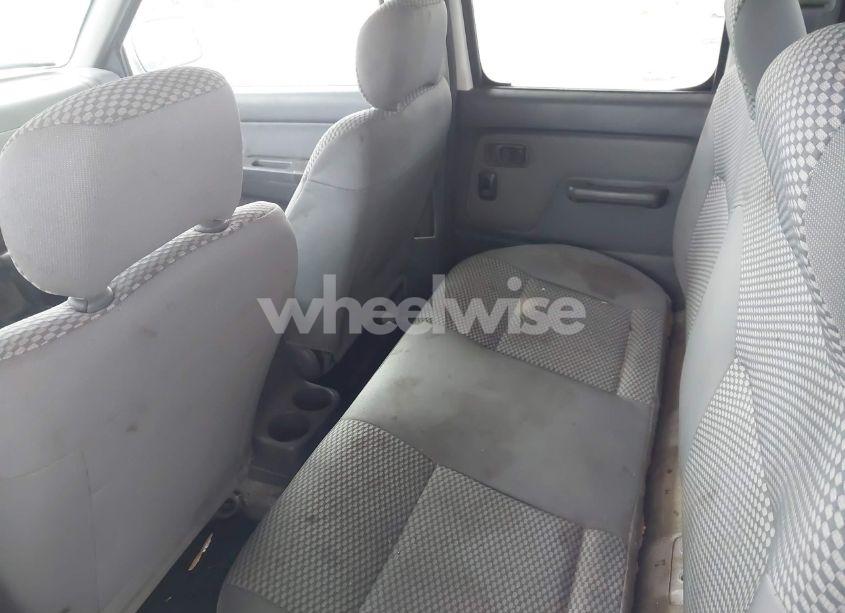 Photo 8 of 2001 Nissan Frontier SE-V6 (VIN 1N6ED27T61C324671)