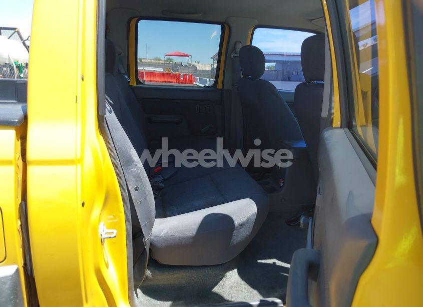 Photo 8 of 2001 Nissan Frontier XE-V6 (VIN 1N6ED27T61C355015)