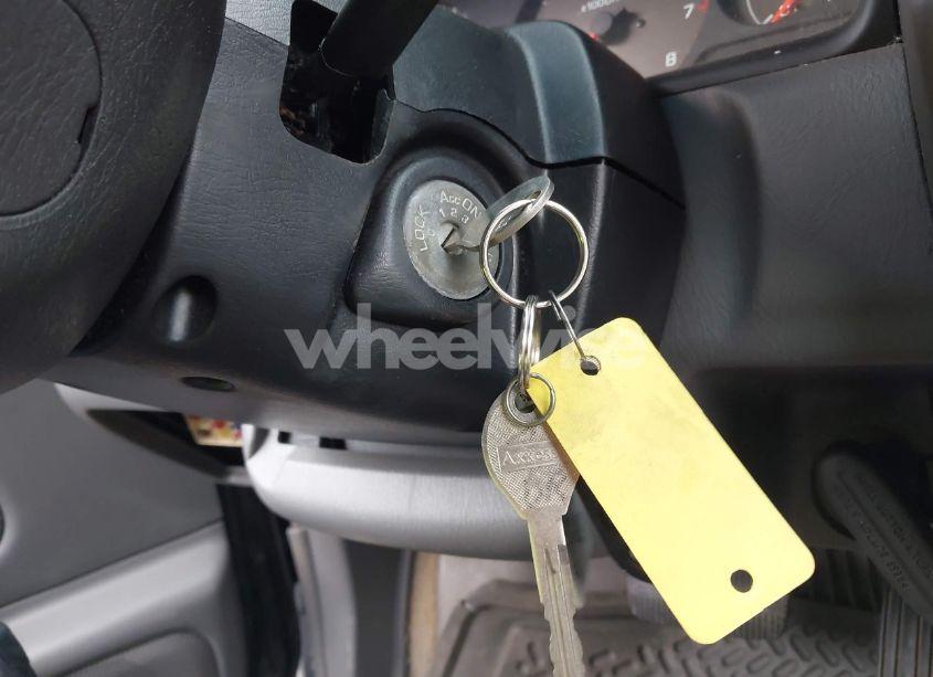 Photo 11 of 2000 Nissan Frontier SE-V6/XE-V6 (VIN 1N6ED27T6YC323661)