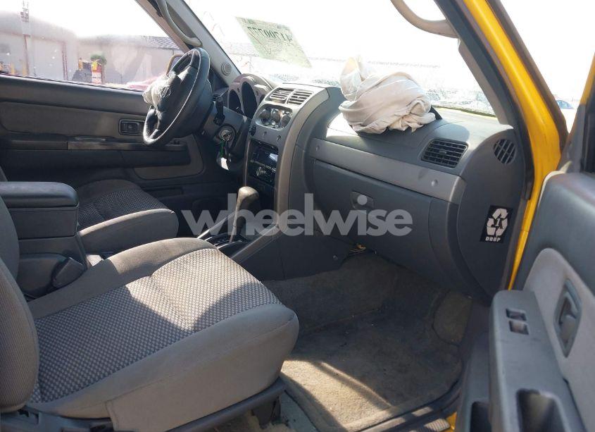 Photo 5 of 2002 Nissan Frontier SE-V6 (VIN 1N6ED27T72C357227)