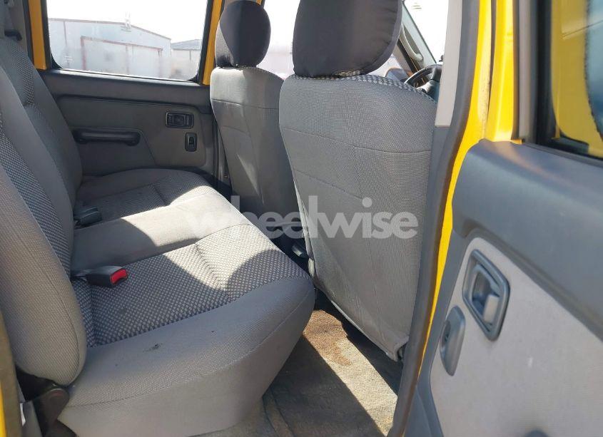 Photo 8 of 2002 Nissan Frontier SE-V6 (VIN 1N6ED27T72C357227)