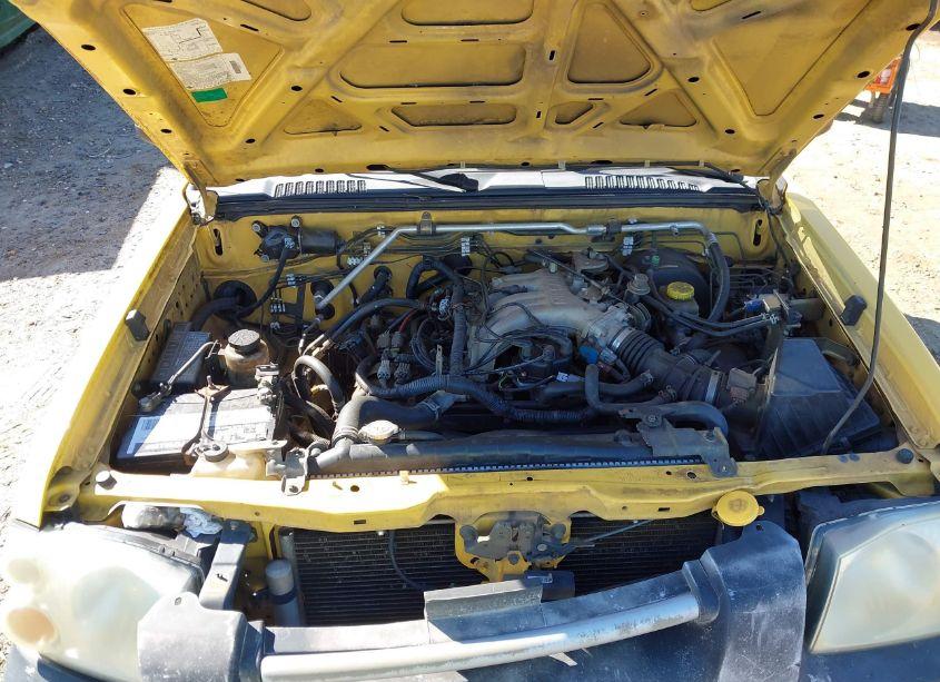 Photo 10 of 2003 Nissan Frontier XE-V6 (VIN 1N6ED27T73C464201)