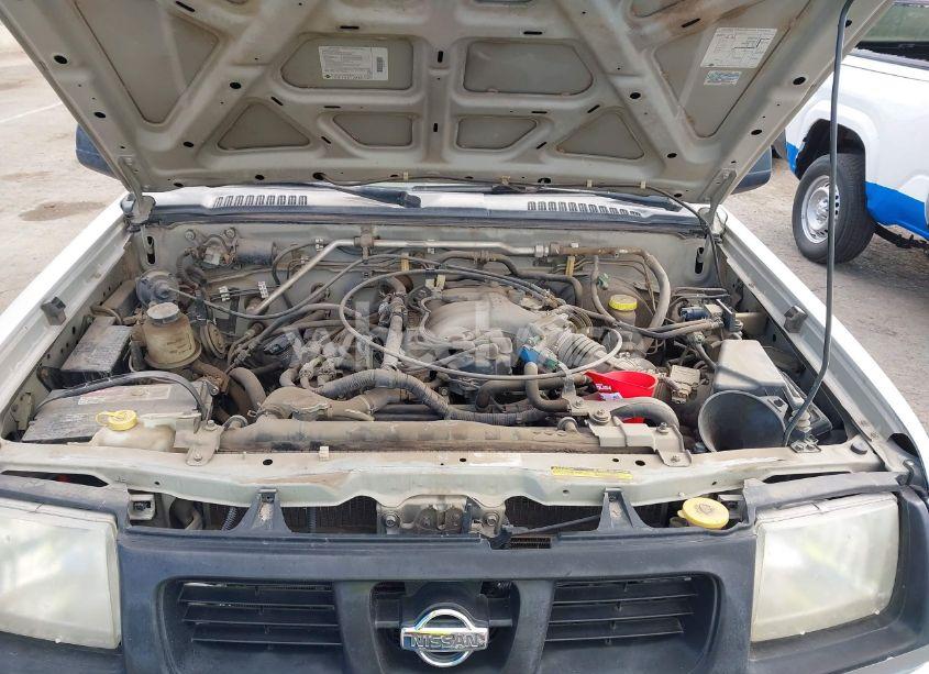 Photo 10 of 2000 Nissan Frontier SE-V6/XE-V6 (VIN 1N6ED27T7YC402398)