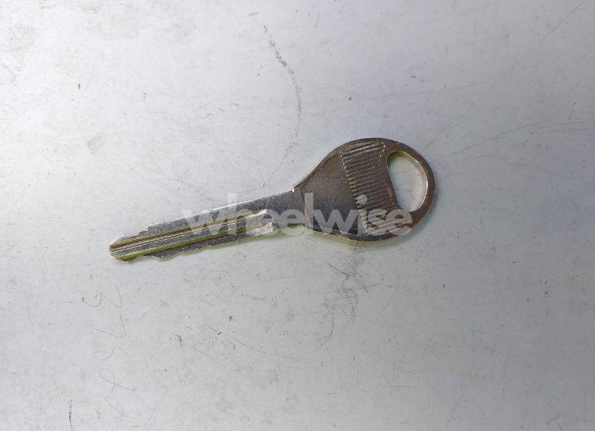 Photo 11 of 2000 Nissan Frontier SE-V6/XE-V6 (VIN 1N6ED27T7YC402398)