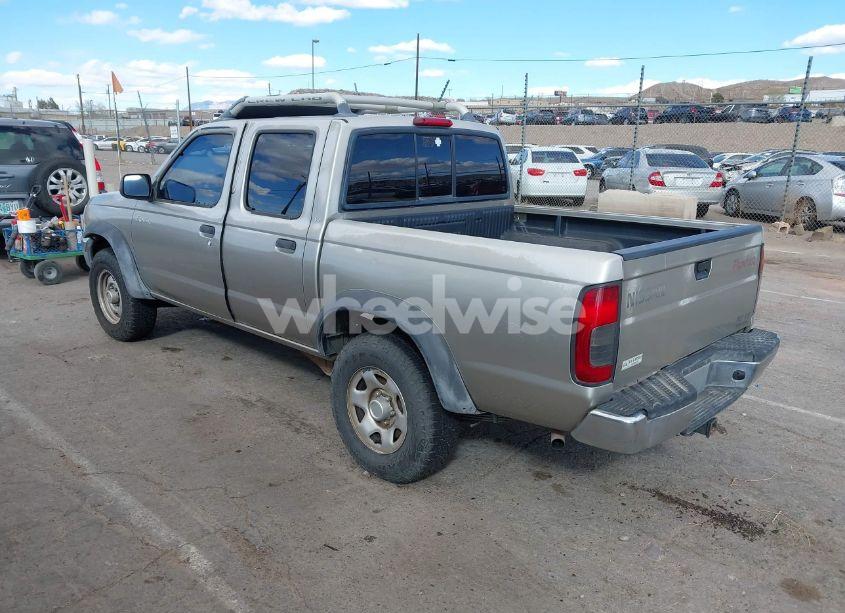 Photo 3 of 2000 Nissan Frontier SE-V6/XE-V6 (VIN 1N6ED27T7YC402398)