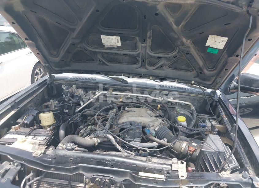 Photo 10 of 2001 Nissan Frontier SE-V6 (VIN 1N6ED27T81C305653)