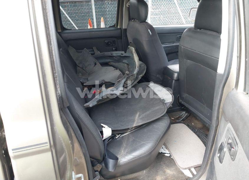 Photo 8 of 2001 Nissan Frontier SE-V6 (VIN 1N6ED27T81C342928)