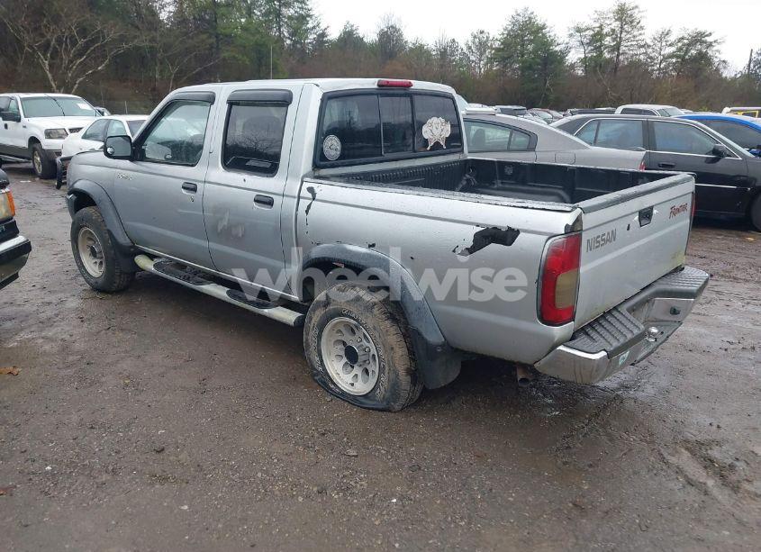 Photo 3 of 2000 Nissan Frontier SE-V6/XE-V6 (VIN 1N6ED27T8YC321135)