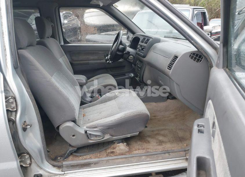 Photo 5 of 2000 Nissan Frontier SE-V6/XE-V6 (VIN 1N6ED27T8YC321135)