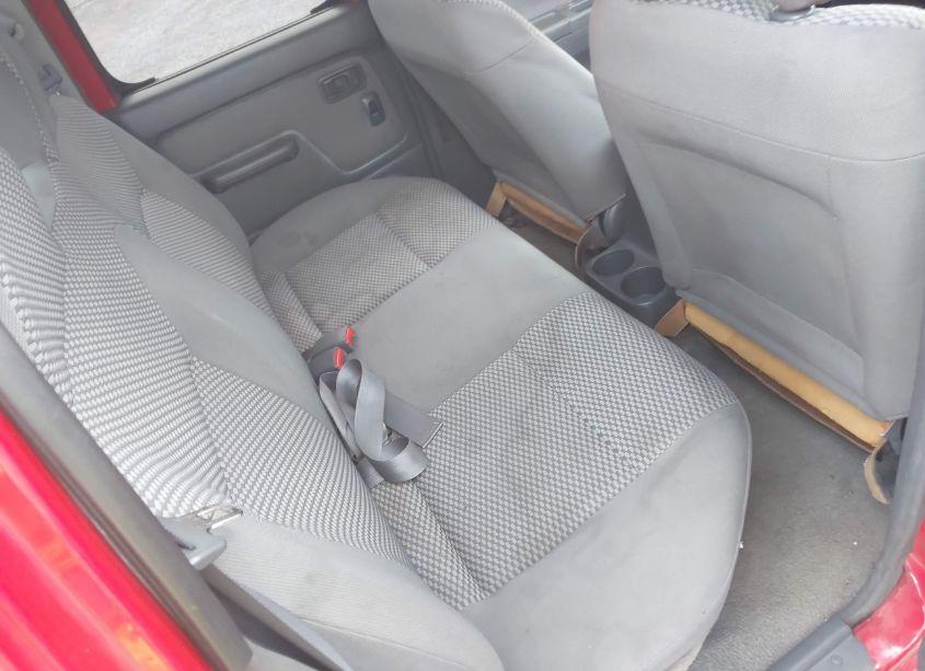 Photo 8 of 2001 Nissan Frontier SE-V6 (VIN 1N6ED27T91C304074)