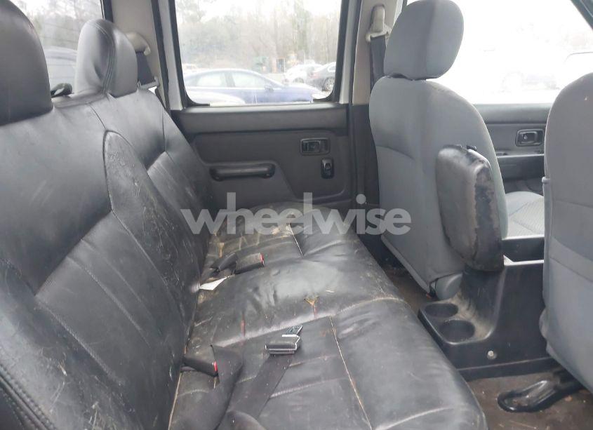 Photo 8 of 2001 Nissan Frontier SE-V6 (VIN 1N6ED27T91C318489)