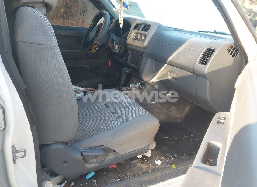 Photo 5 of 2001 Nissan Frontier SE-V6 (VIN 1N6ED27T91C338614)