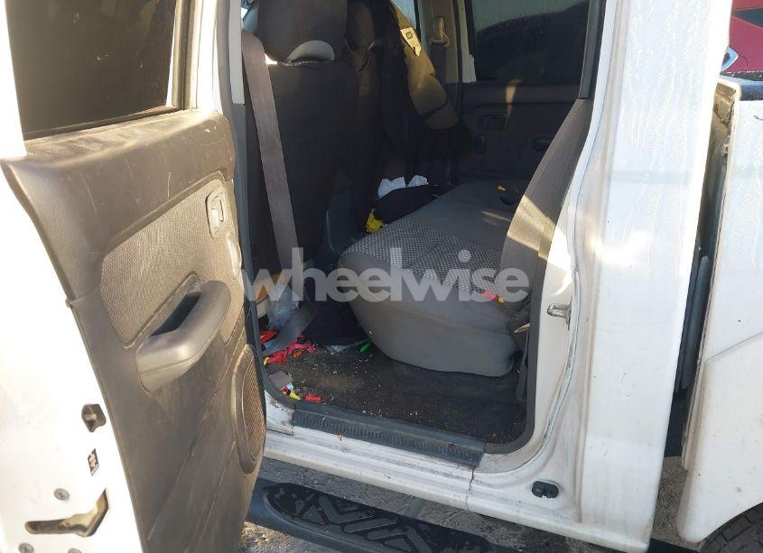 Photo 8 of 2001 Nissan Frontier SE-V6 (VIN 1N6ED27T91C338614)