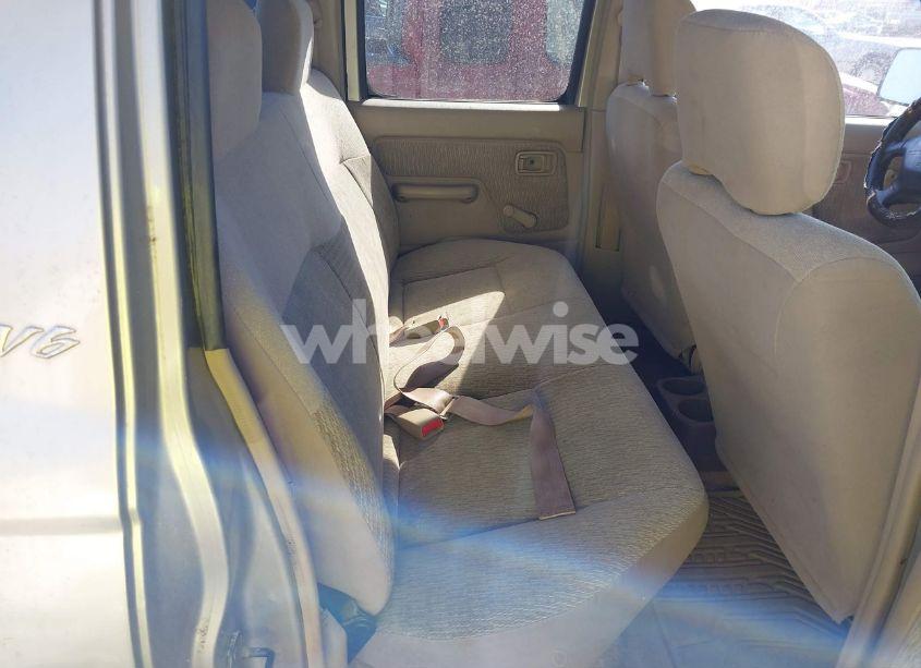 Photo 8 of 2000 Nissan Frontier SE-V6/XE-V6 (VIN 1N6ED27T9YC315067)