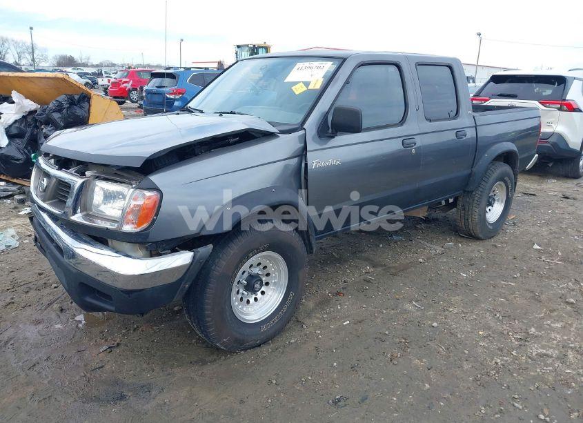 Photo 2 of 2000 Nissan Frontier SE-V6/XE-V6 (VIN 1N6ED27T9YC339627)