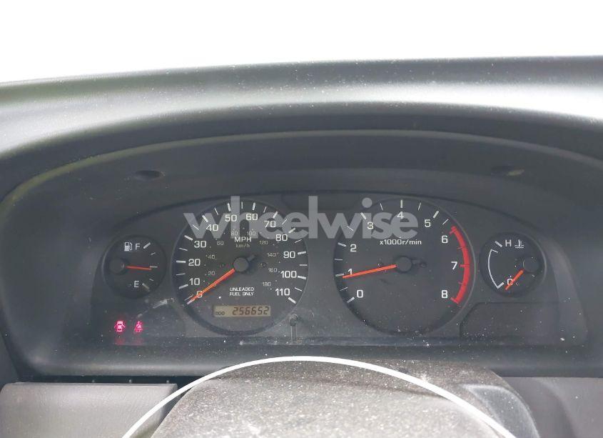 Photo 7 of 2000 Nissan Frontier SE-V6/XE-V6 (VIN 1N6ED27T9YC339627)