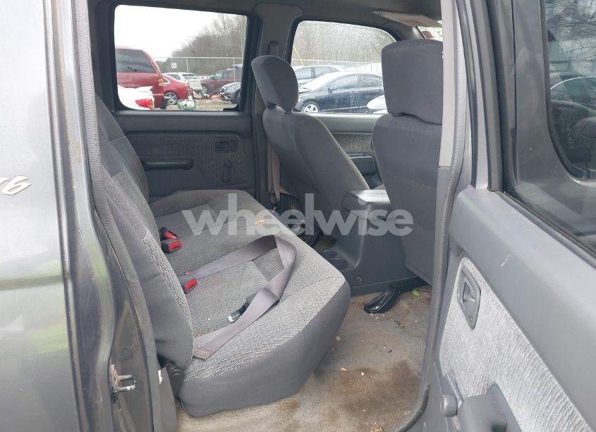 Photo 8 of 2000 Nissan Frontier SE-V6/XE-V6 (VIN 1N6ED27T9YC339627)